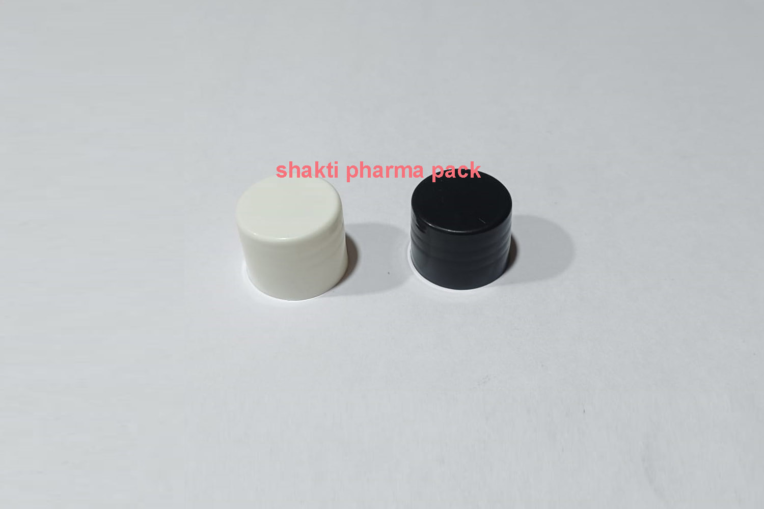 20MM BOTTLE CLOSURE BLACK WHITE CAP